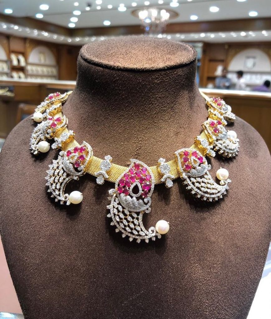 Unique Piece Of Diamond Necklace From Mangatrai - South India Jewels