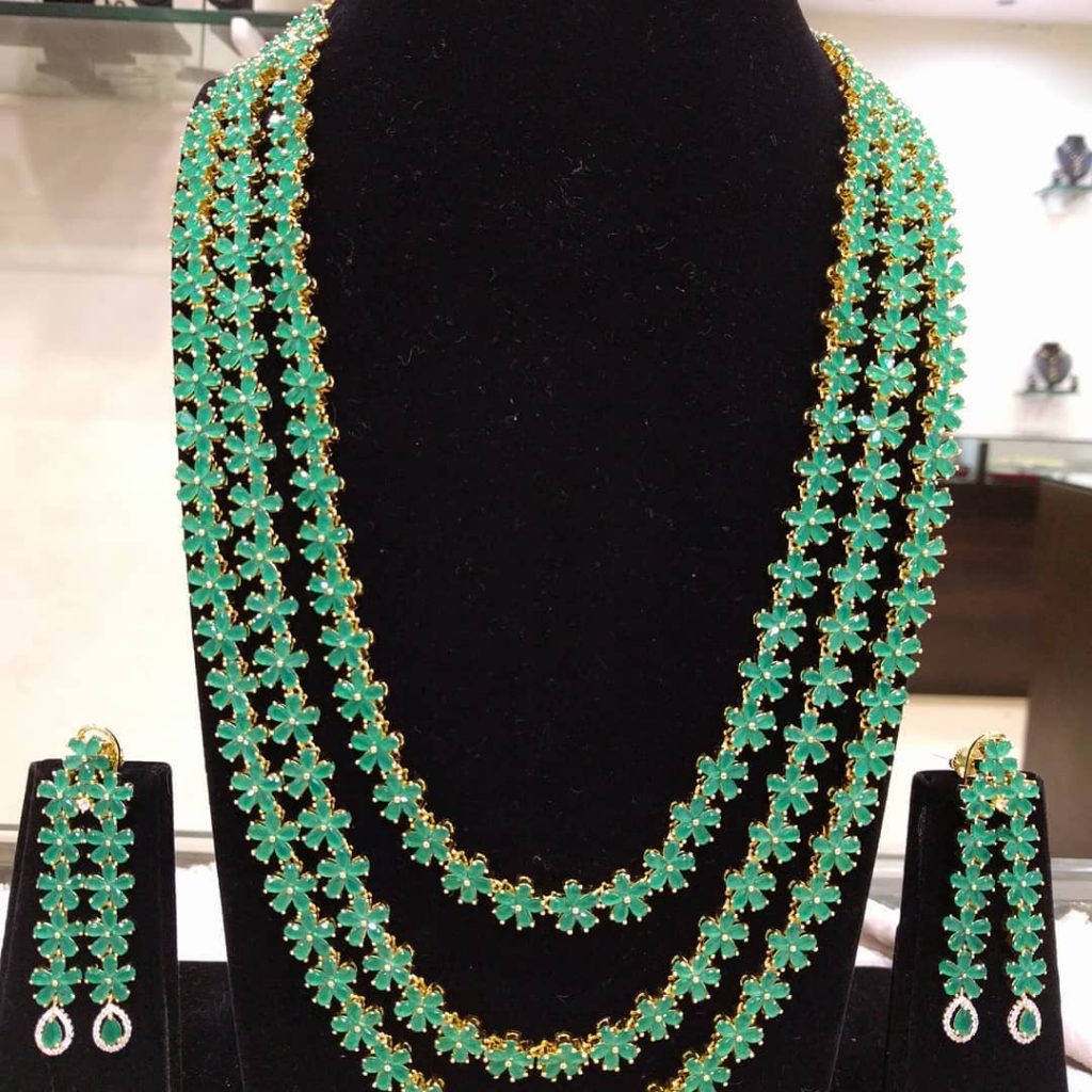 Grand 3 layered Emerald Necklace From Samskruthi Jewellers