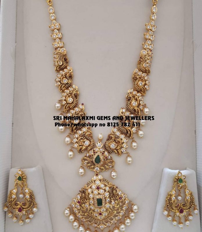 Beautiful Gold Necklace Set From Sri Mahalakshmi Gems And Jewellers ...