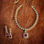 Fashionable Necklace Set From Narayana Pearls