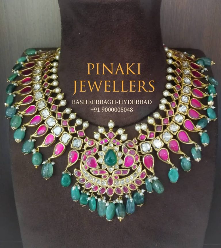 Designer Gold Necklace From Pinaki Jewellers