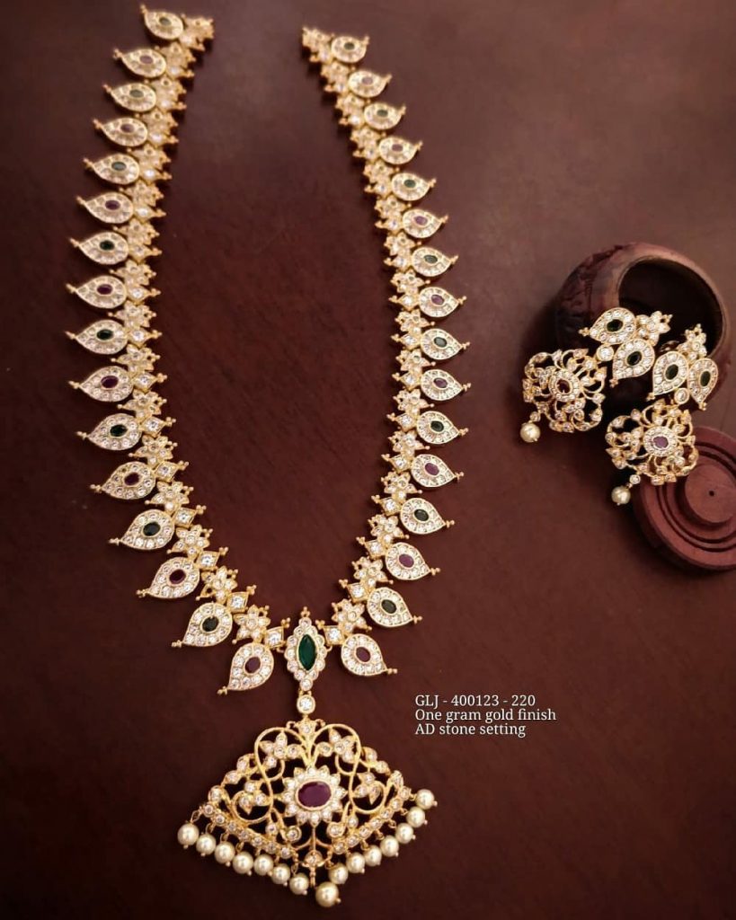 Stylish Stone Necklace Set From Surashaa