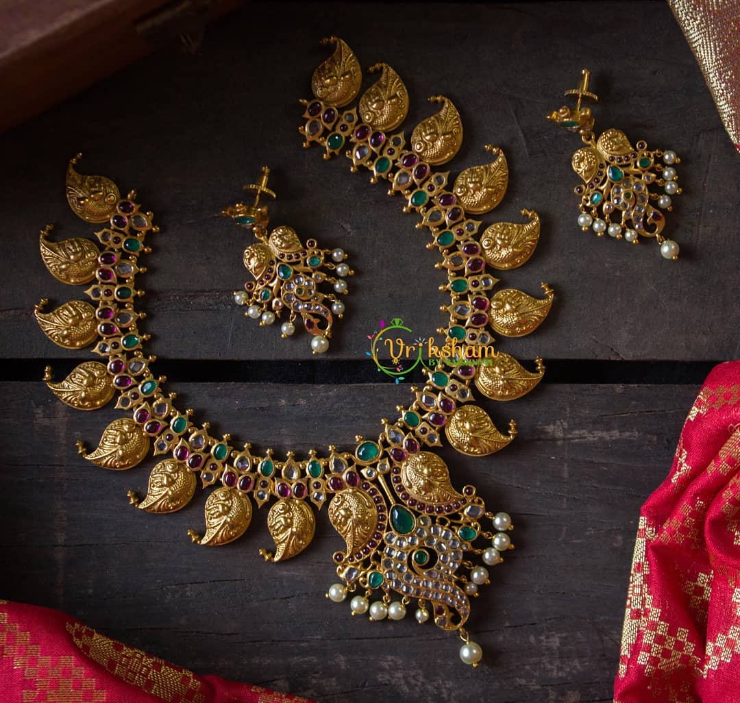 Stunning Necklace Set From Shaburis