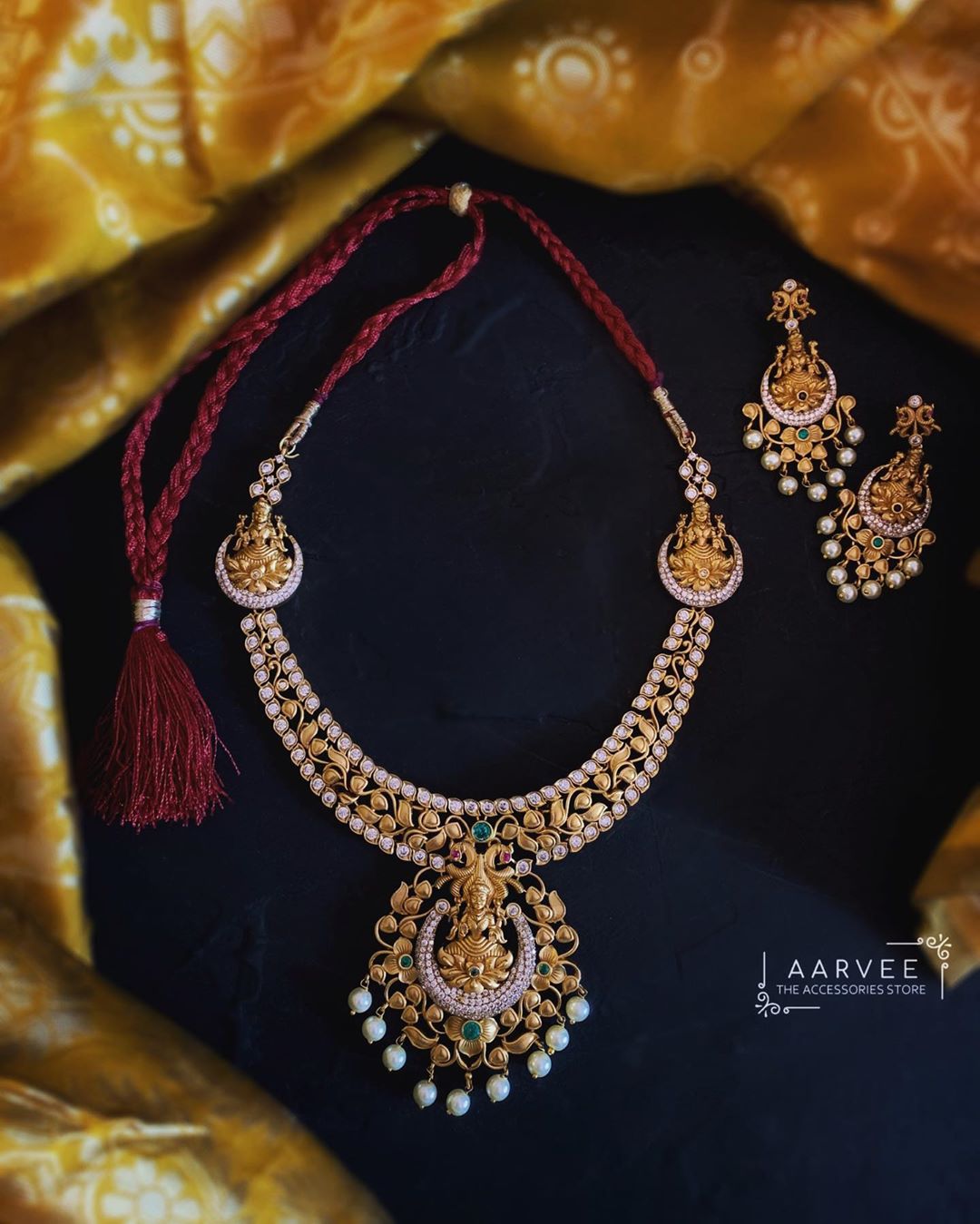matte-gold-finish-lakshmi-necklace-set