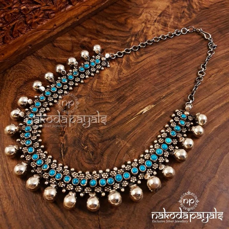 antique-silver-necklace