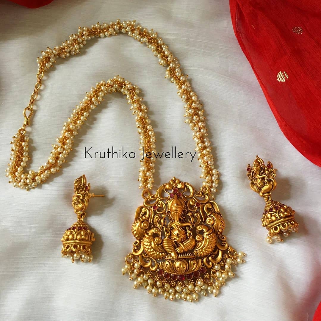 long-pearl-necklace-with-ganesha-pendant