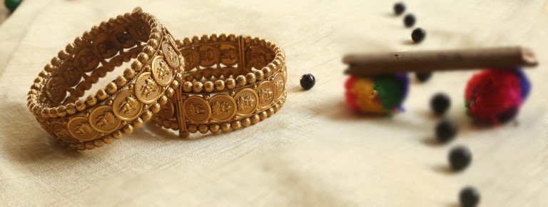 Traditional-Lakshmi-Coin-Bangles-01
