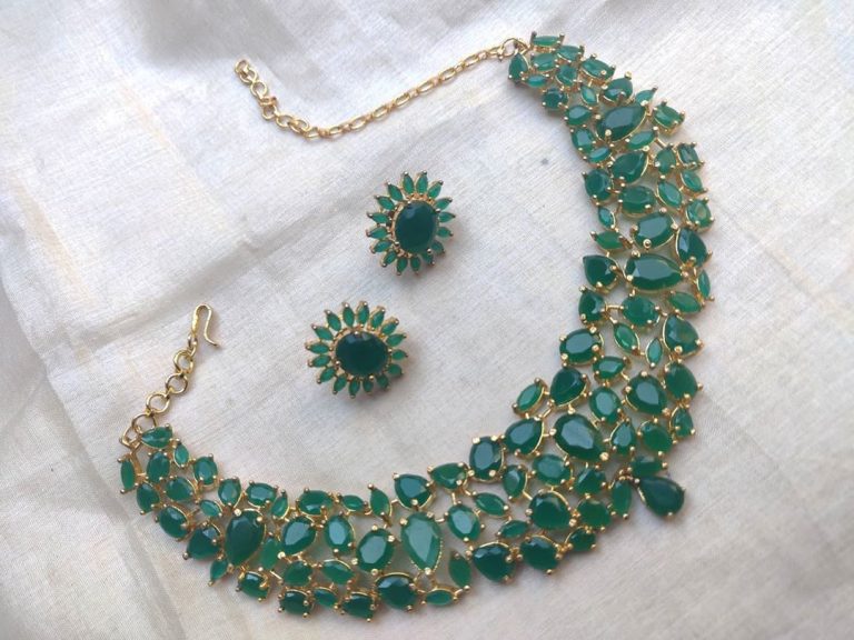 green-necklace-stud-earrings