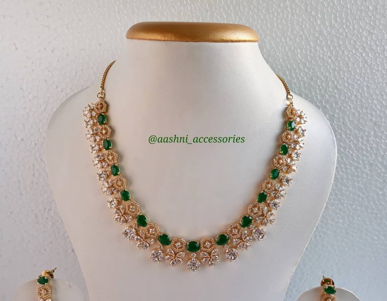 green-stone-necklace-earrings