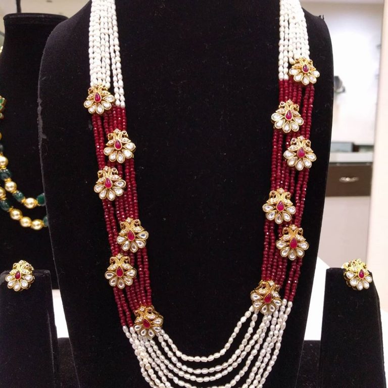 layered-pearl-necklace