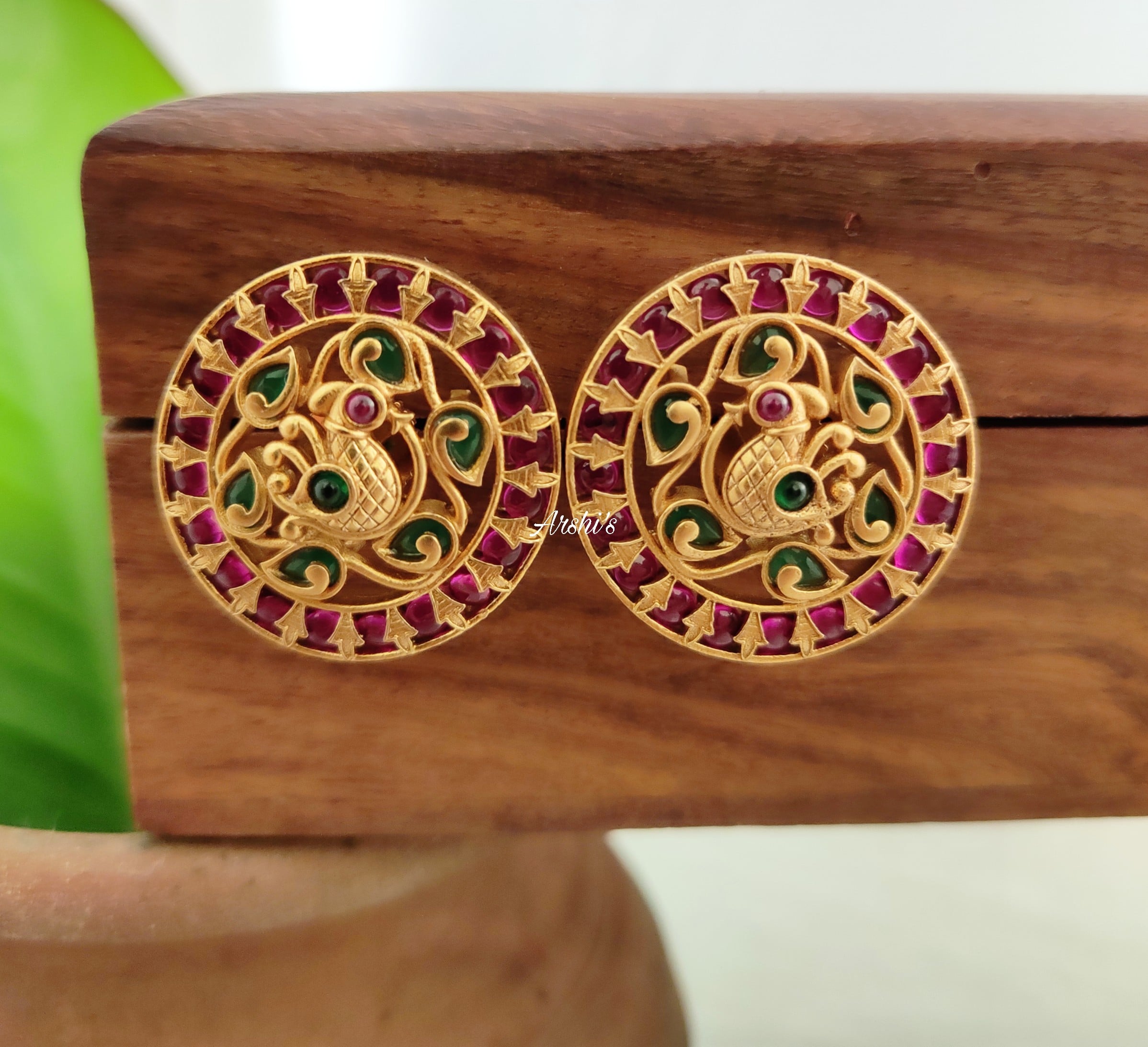 South-Indian-Red-and-Green-Kemp-Peacock-Ear-Studs-01