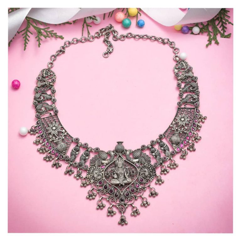 tribal-silver-necklace