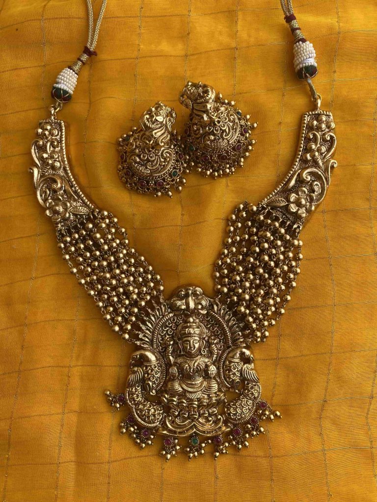 Grand-Bridal-Golden-Guttapusalu-Lakshmi-Necklace-01