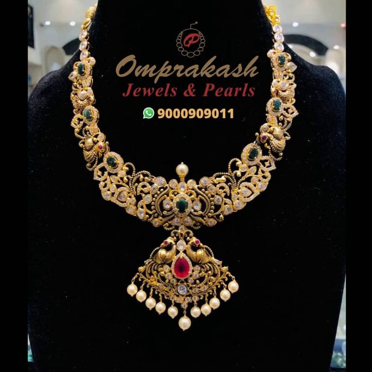 gold-stone-nakshi-necklace