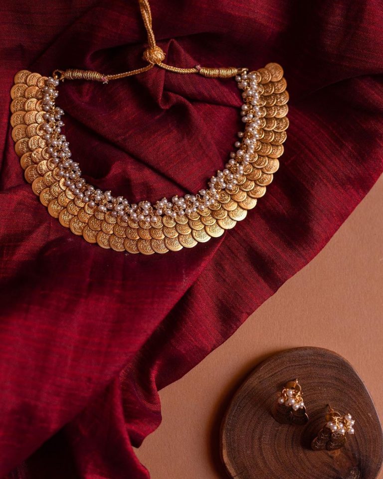 triple-coin-layered-cluster-pearl-necklace