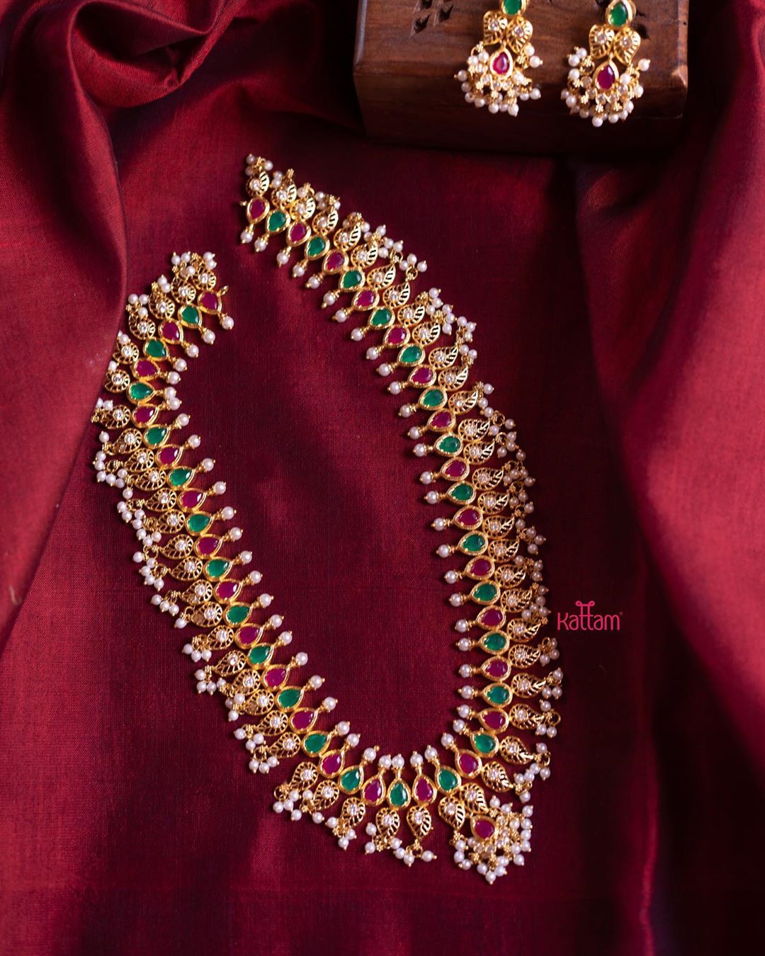 Manga Red Green Guttapusalu With Earrings - South India Jewels