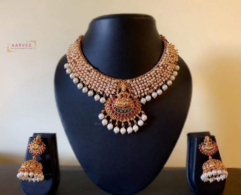 pearl-bunch-lakshmi-necklace-set