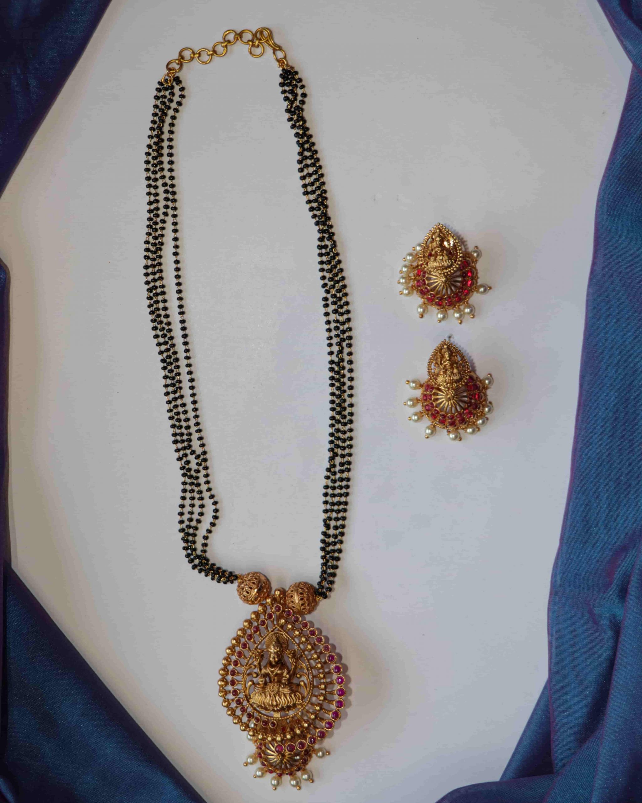 Black-Bead-Lakshmi-Pendant-Long-Necklace-01-scaled