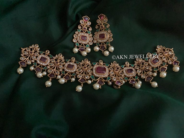 ruby-emerald-choker-necklace-earrings