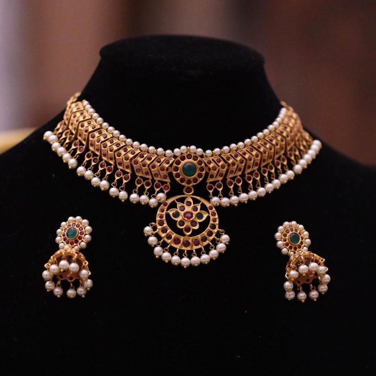 imitation-pearl-stone-studded-necklace