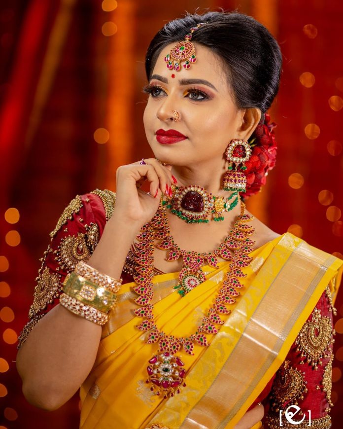 Kemp Stone Bridal Jewellery-set - South India Jewels