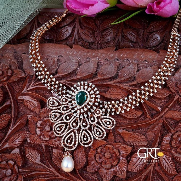 diamond-emerald-necklace