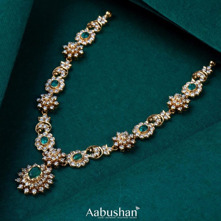 diamond-necklace-with-green-stone