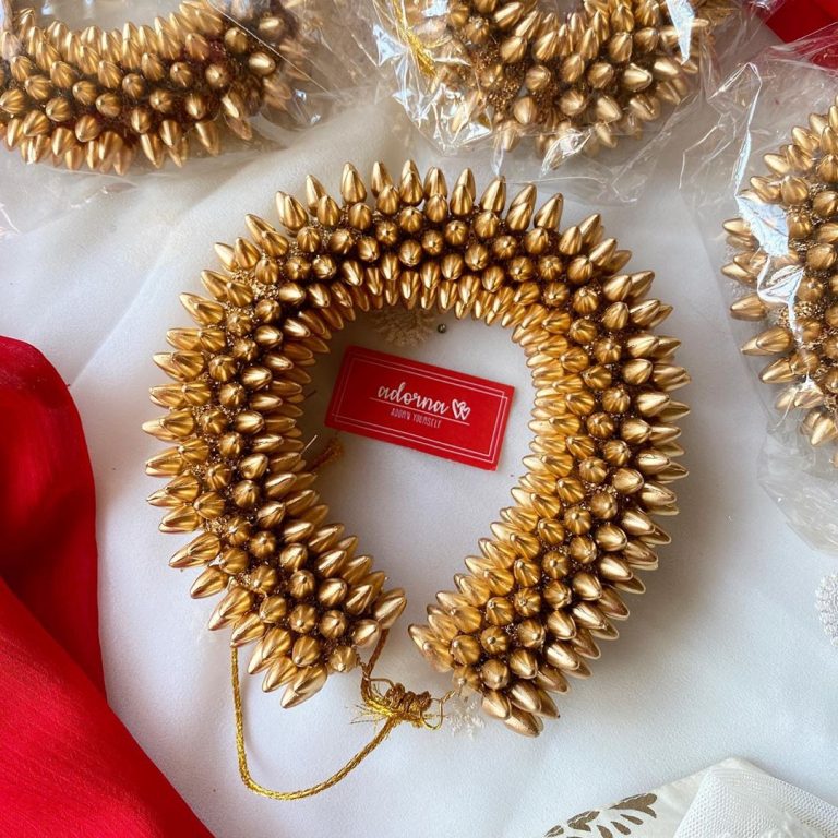 reusable-gold-mottu-hair-accessory