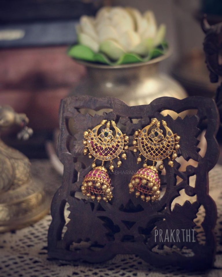 antique-gold-jhumka