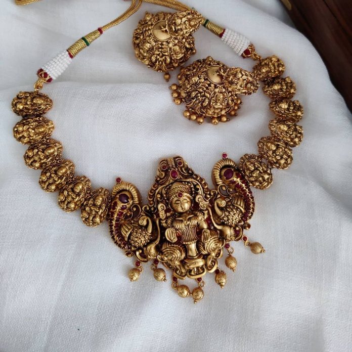 Pottu Lakshmi Necklace Set - South India Jewels