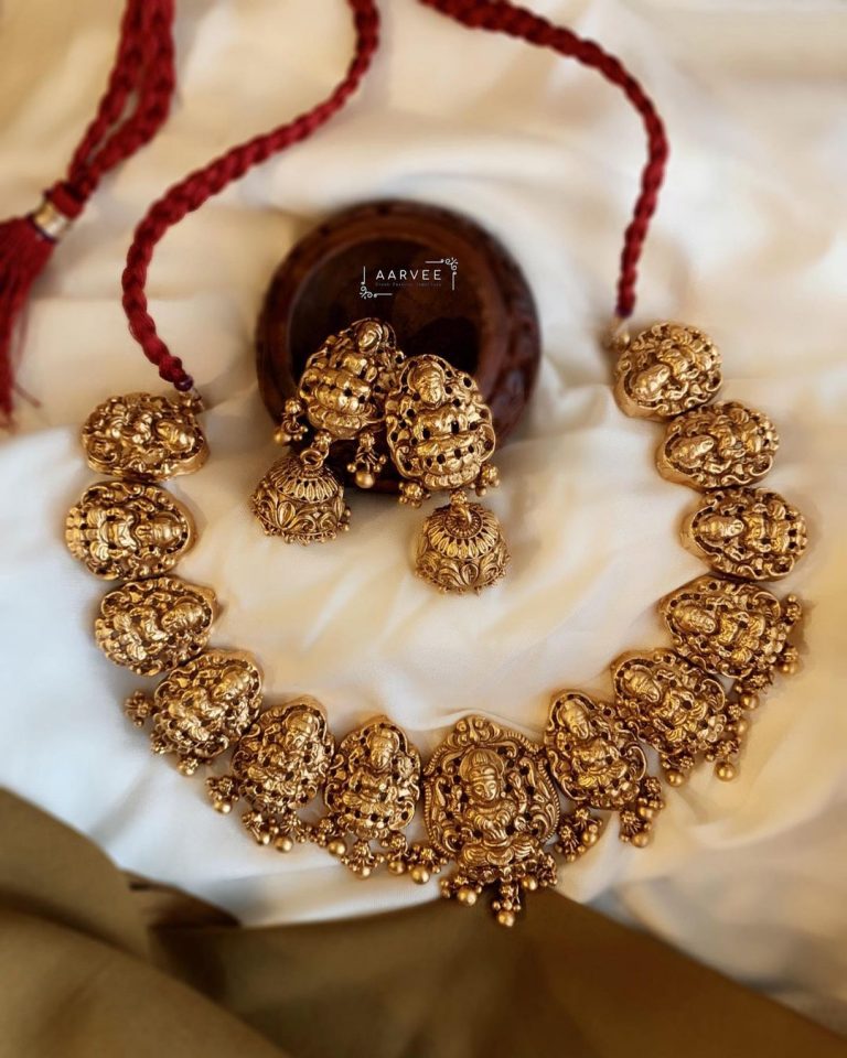 bold-antique-lakshmi-necklace-set