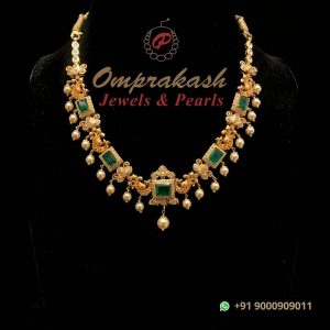 Light Weight Gold Emerald Necklace - South India Jewels